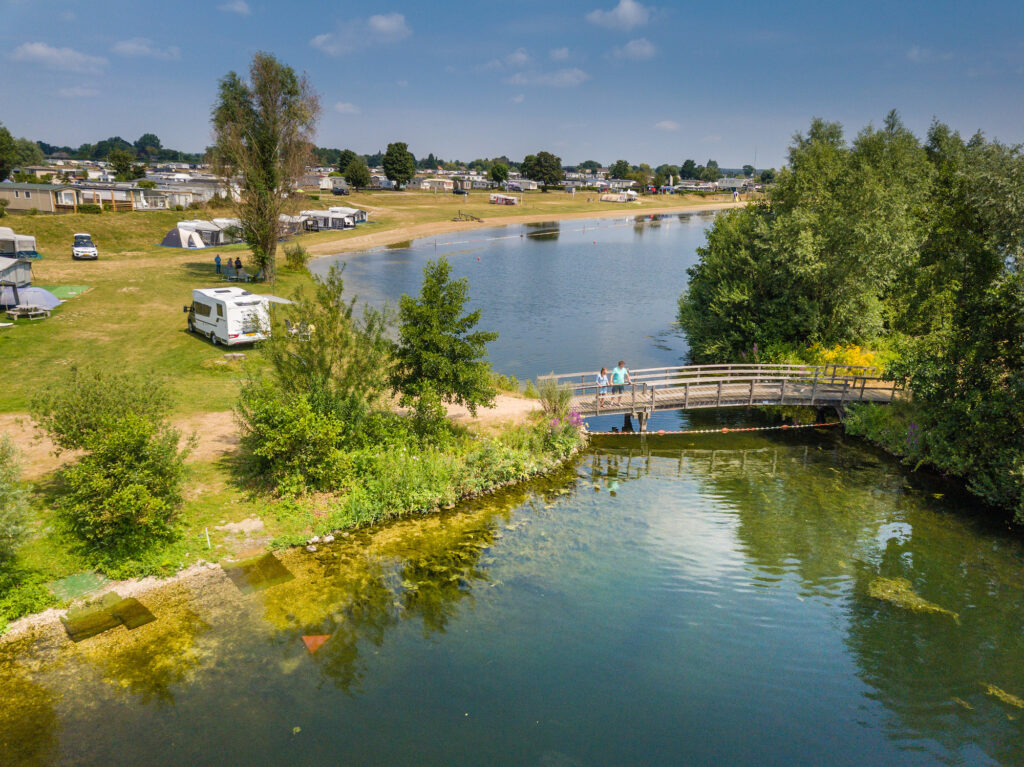 camping in het land van maas en waal overnachten langs het water